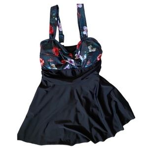 AQUA EVE Plus size swimwear tankini top retro fit size 18W black & floral NWT